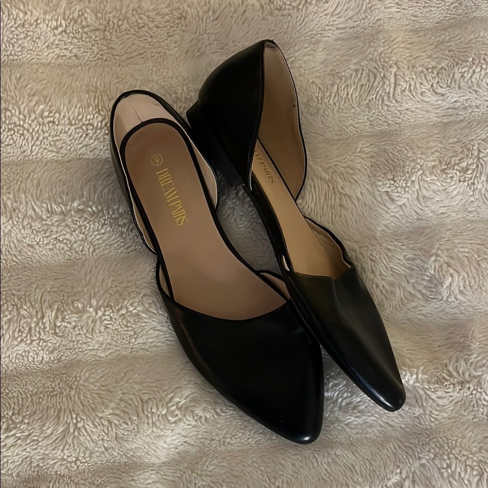 Black Women's Flats